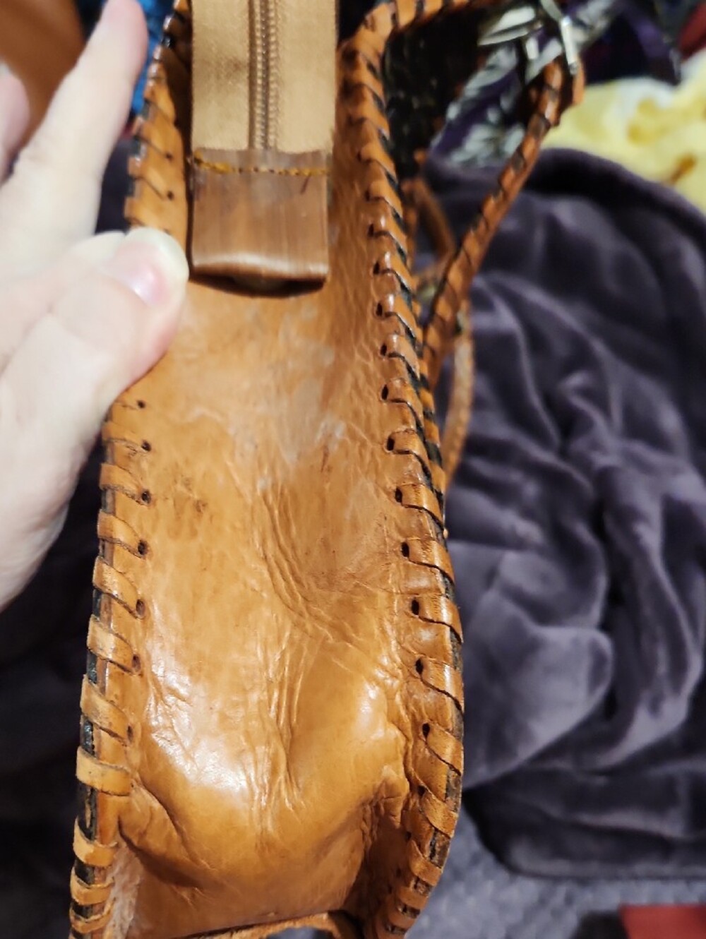 Vintage Handcrafted Brown Embossed Leather Women’s Shoulder Bag and Wallet - Picture 6 of 11